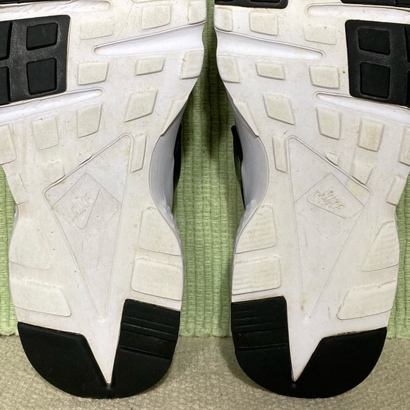 Nike Youth Air Huarache Run Grey Running Sneakers Shoes Sizes US 7Y & Wmns 8.5 - Picture 10 of 11
